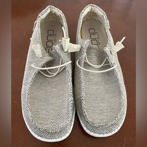Hey Dude women’s size 10.